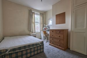 Bedroom- click for photo gallery